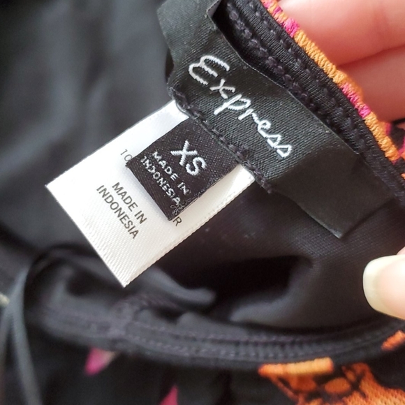 Express Floral Halter Top - Picture 4 of 4